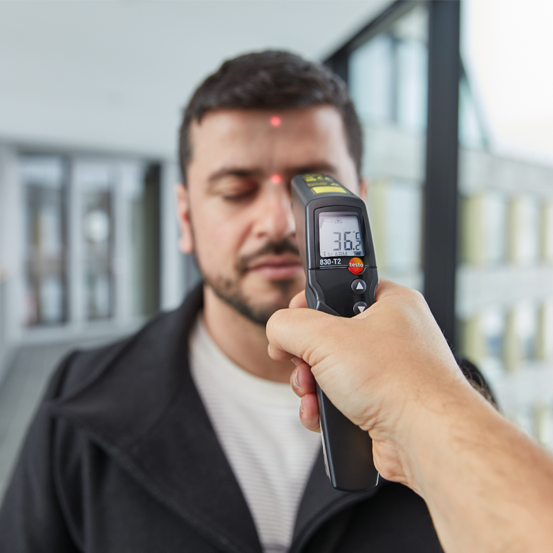 Infrared Thermometer with 2-Point Laser, 30:1 Optics - Testo 830-T4