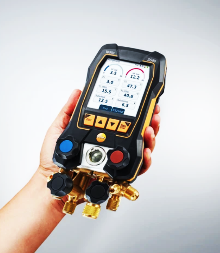 testo 558s Smart Vacuum Kit with filling hoses - Smart digital manifold with wireless temperature and vacuum probes and 4-hose charging set